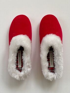 Victoria's Secret Holiday Red Velvet Slippers/M/White Faux Fur Trim/Plaid Lining